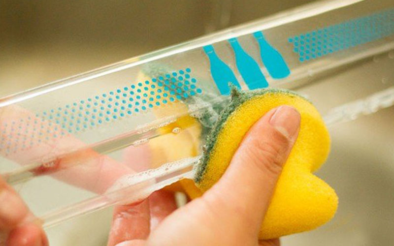 Lau chùi khay, kệ trong tủ