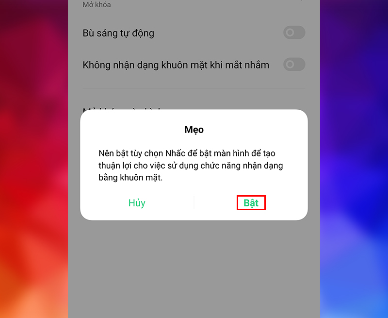 Nhấn điện thoại l&ecirc;n th&igrave; m&agrave;n h&igrave;nh tự động bật