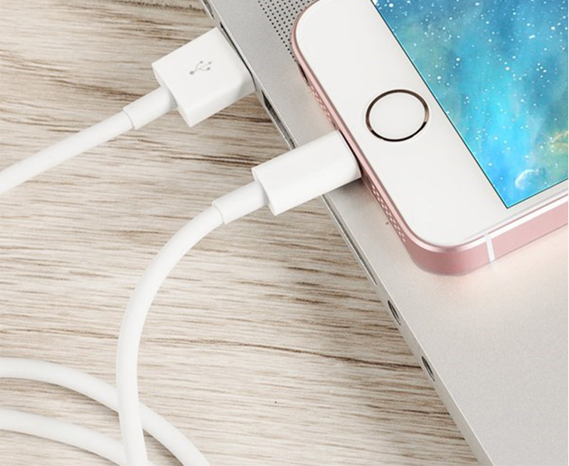 Màu trắng đơn giản nhưng không kém phần tinh tế, sang trọng