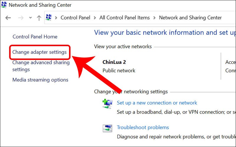 Chọn Change adapter settings ở cột bên trái