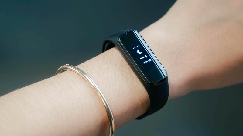 V&ograve;ng tay th&ocirc;ng minh Samsung Galaxy Fit e R375