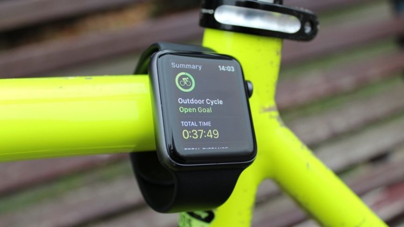 watchOS 7 đưa ra gợi &yacute; tuyến đường v&agrave; c&aacute;ch di chuyển cho bạn