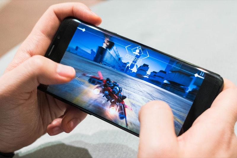 Snapdragon 865 Plus hỗ trợ màn hình có tốc độ làm tươi 144 Hz