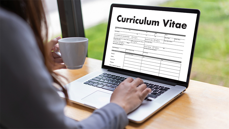 CV là một bản tóm tắt những thông tin về học vấn, kinh nghiệm và kỹ năng 