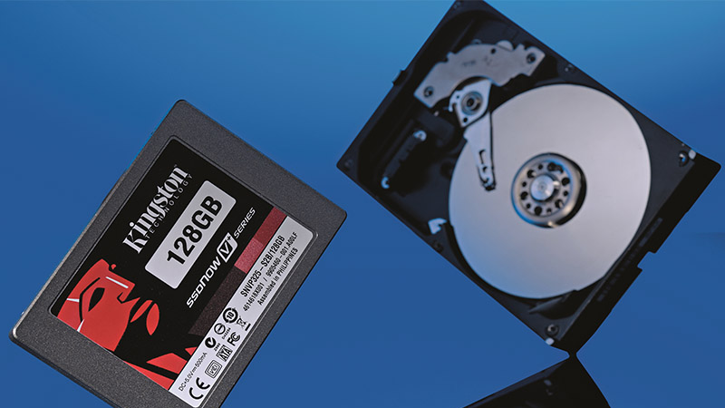 Sử dụng kết nối HDD hoặc SSD theo cách thủ công giúp chuyển đổi dữ liệu nhanh nhưng có phần phức tạp