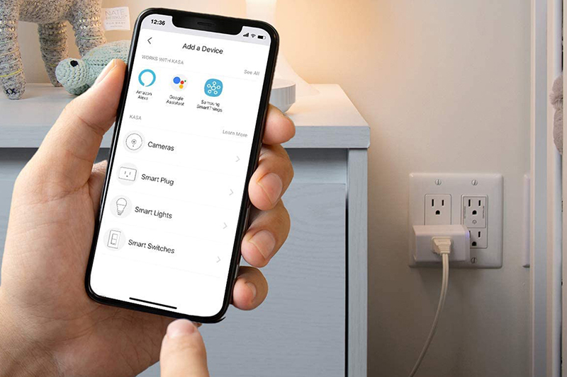 TP-Link Kasa Smart Plug Min tương th&iacute;ch 100% với c&aacute;c ph&iacute;ch cắm