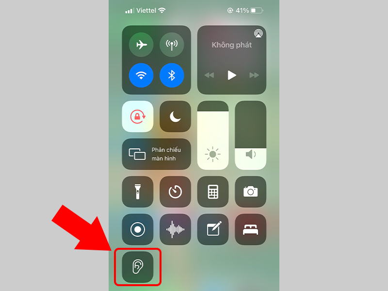 Chọn biểu tượng tai nghe tại Trung t&acirc;m điều khiển
