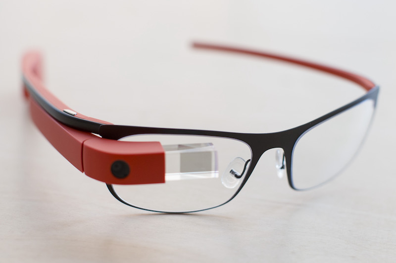 Kính thông minh (smart glasses) là gì? Có những tính năng gì đặc biệt?
