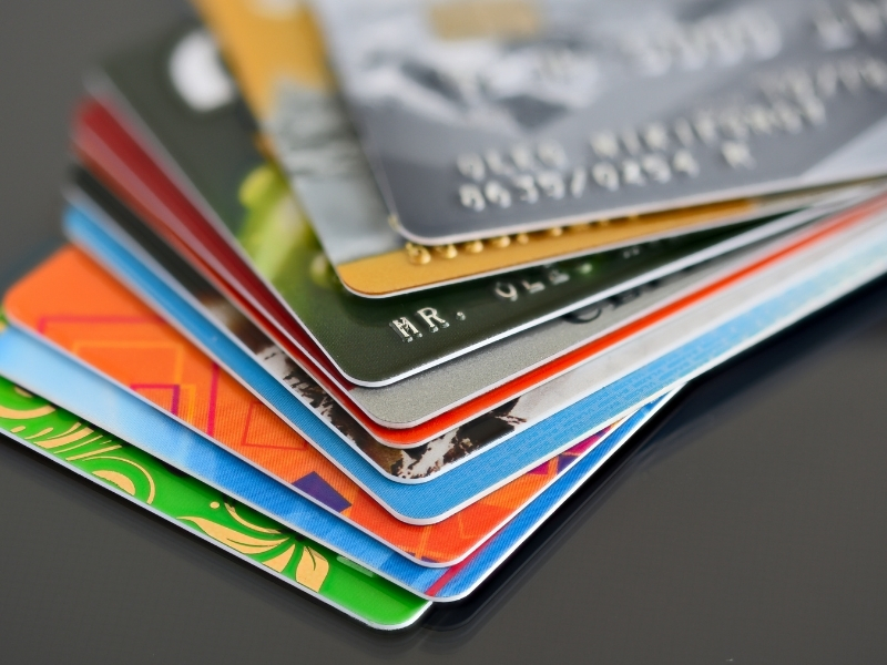 Thẻ tín dụng (credit card) giúp bạn chi trước trả tiền sau