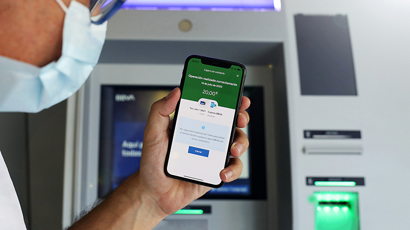 Nhiều ngân hàng đã cho phép đăng ký phát hành thẻ ATM online giúp bạn tiết kiệm đáng kể thời gian 