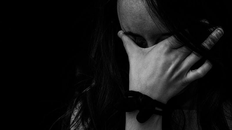 Ảnh khóc trắng đen 3