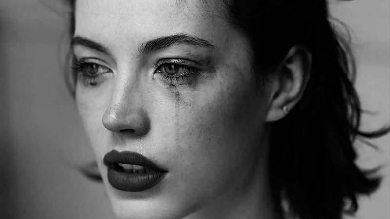 Ảnh khóc trắng đen 4