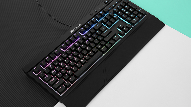 Bàn phím cơ có dây Gaming Corsair K68 RGB Đen
