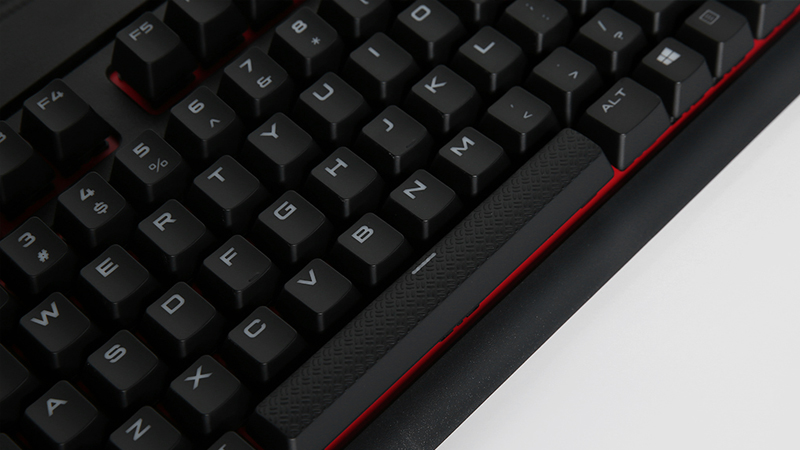 Bàn Phím Cơ Có Dây Gaming Corsair K63 Compact Mechanical Đen