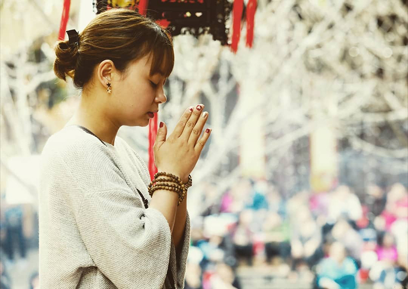 Cầu an và cầu siêu cho người thân