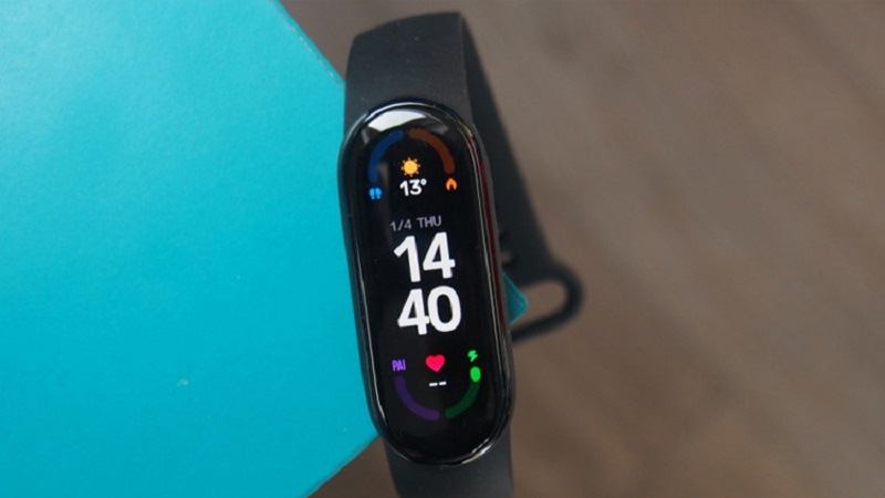 Mi Band trang bị màn hình cảm ứng AMOLED 