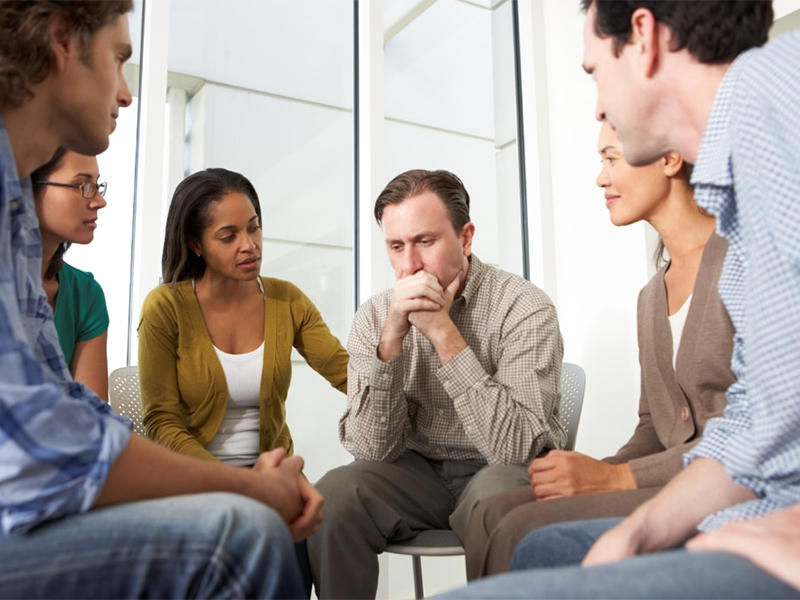 Nói chuyện tâm sự với bạn bè