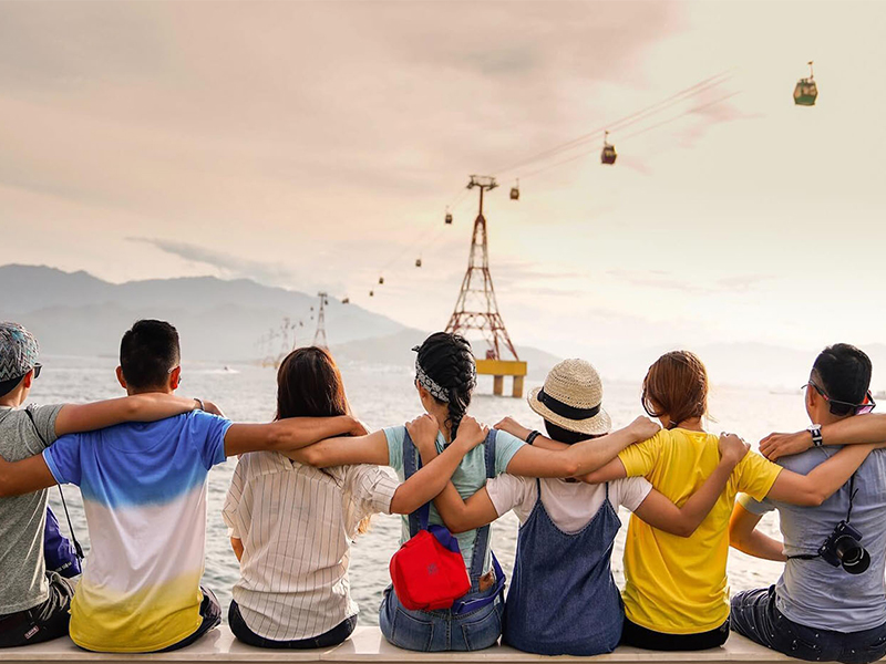 Tình bạn là mối quan hệ gắn bó với nhau