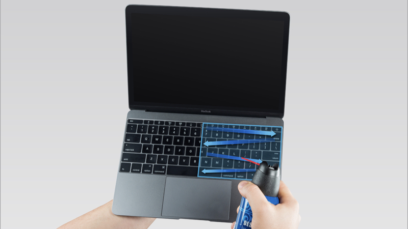 Bạn có thể thử vệ sinh bàn phím MacBook