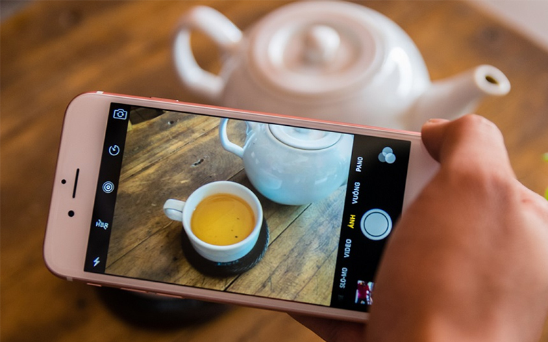 N&ecirc;n đặt điện thoại c&aacute;ch một khoảng x&aacute;c định với đối tượng