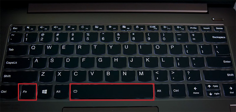 Sử dụng tổ hợp phím Fn + SPACE để bật đèn nền bàn phím