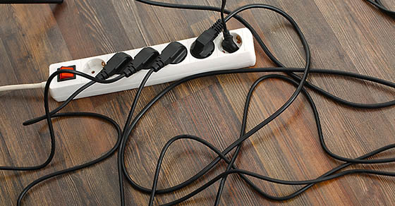 Cách làm gọn dây điện, dây sạc và dây cáp bên trong PC đơn giản