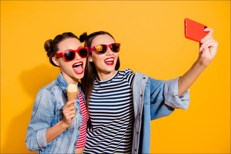 Selfie giúp background và ánh sáng như ý muốn