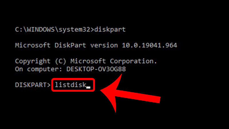 Tiếp tục nhập lệnh listdisk