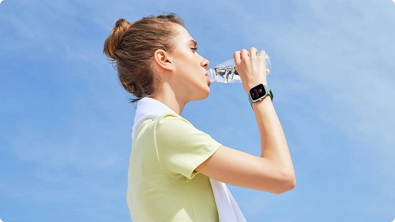 Đồng hồ c&oacute; thể theo d&otilde;i chế độ luyện tập của bạn