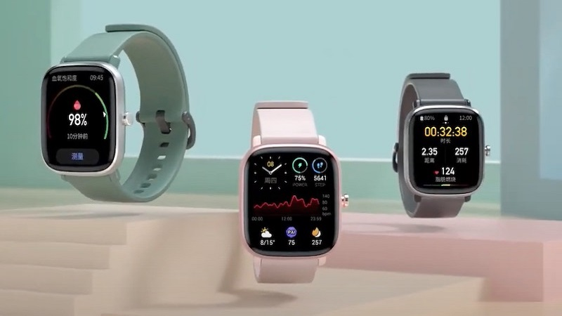 Bạn c&oacute; thể sử dụng đồng hồ bằng cả tiếng Anh v&agrave; tiếng Việt