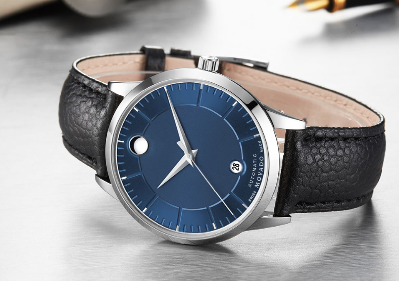 Đồng hồ Movado 1881 với bộ m&aacute;y cơ chuyển động bền bỉ, độ ch&iacute;nh x&aacute;c cao