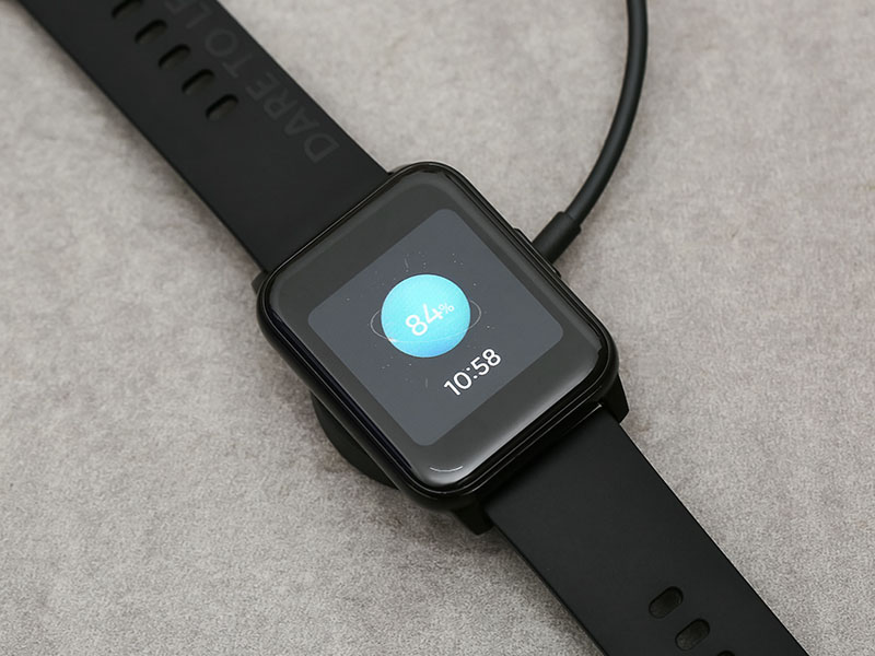 Realme Watch 2 d&acirc;y silicone đen mang thiết kế năng động