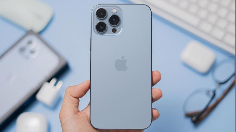 iPhone 13 có tính năng Face ID