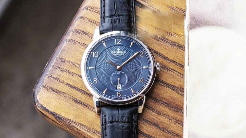 Mặt đồng hồ tr&ograve;n, lớn, xem thời gian tiện lợi