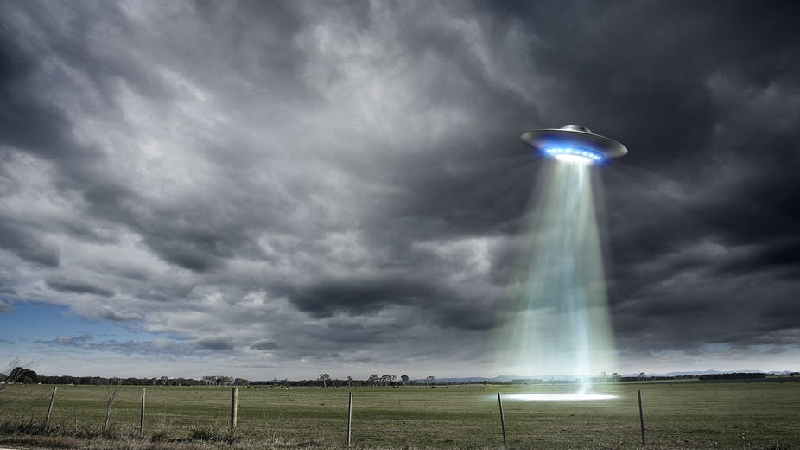 Hình minh họa cho UFOs - vật thể bay không xác định