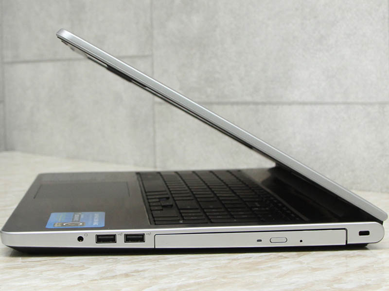 Thiết kế laptop Dell Inspiron 5559 i7
