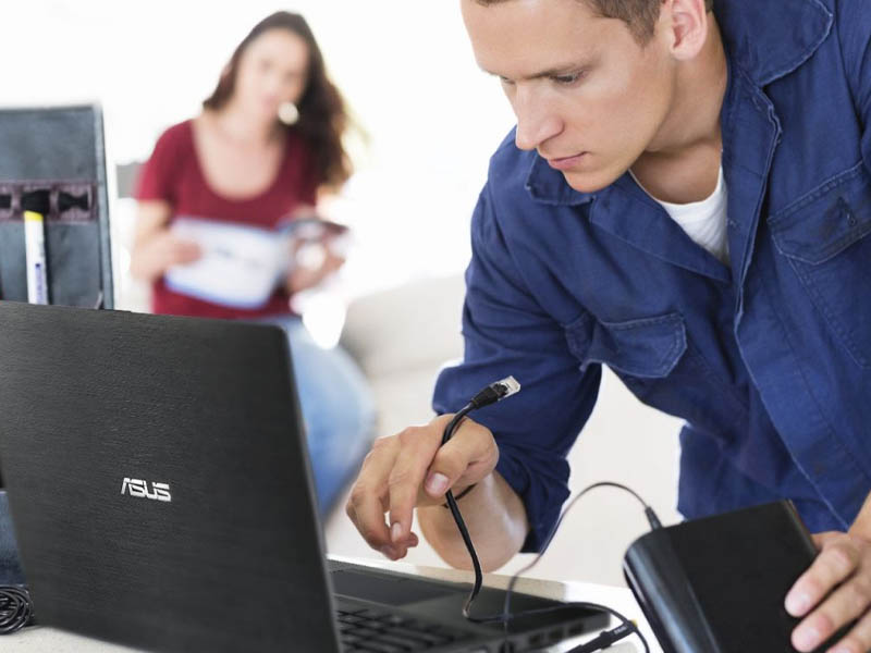 Cần quan tâm đến chế độ bảo hành laptop