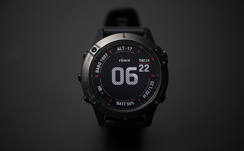 Đồng hồ th&ocirc;ng minh Garmin Fenix 6 Sapphire d&acirc;y silicone c&oacute; thiết kế thể thao