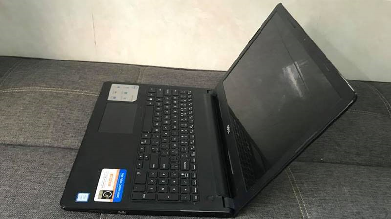 Laptop Dell Inspiron 15 N3567 sử dụng chip Intel i3