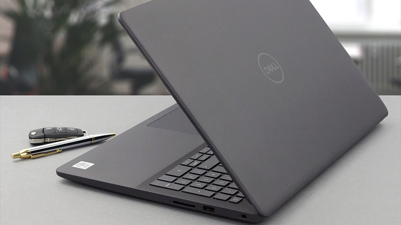 Thiết kế bên ngoài của laptop