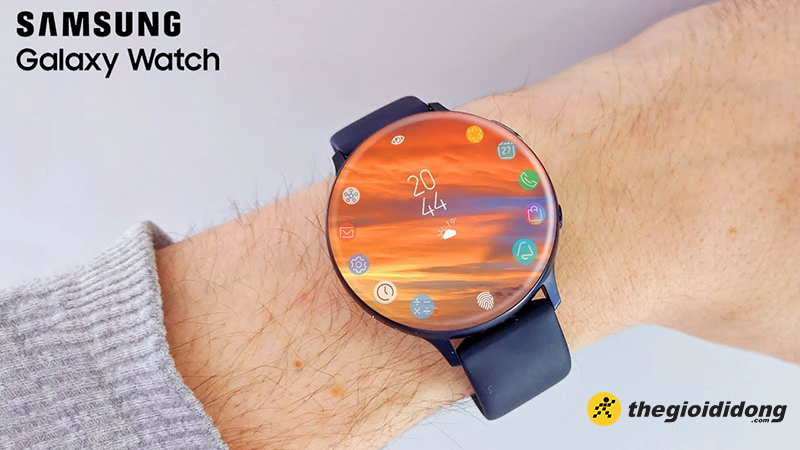 Bạn c&oacute; thể sử dụng Galaxy Watch4 v&agrave; Watch4 Classic với đa dạng t&ugrave;y biến mặt đồng hồ