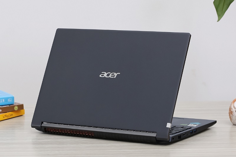 Đèn nền bàn phím đơn sắc được trang bị trên laptop Acer Aspire