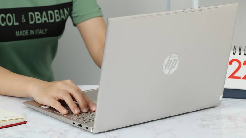Laptop HP Pavilion 15  sở hữu ngoại hình tối giản, hiện đại