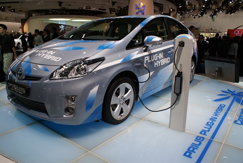 Công nghệ xe Plug-in Hybrid sử dụng song song 2 loại động cơ
