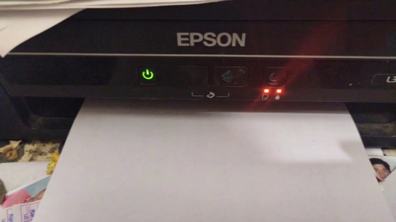 Máy in Epson T60 gặp lỗi nháy đèn liên tục