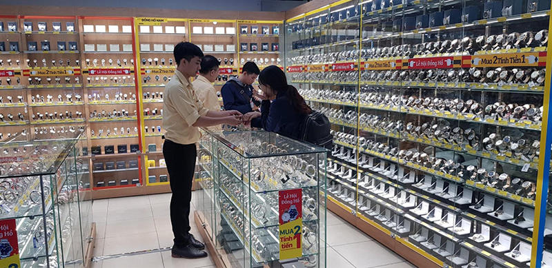 Mua đồng hồ ch&iacute;nh h&atilde;ng tại Điện m&aacute;y Xanh, Thế Giới Di Động