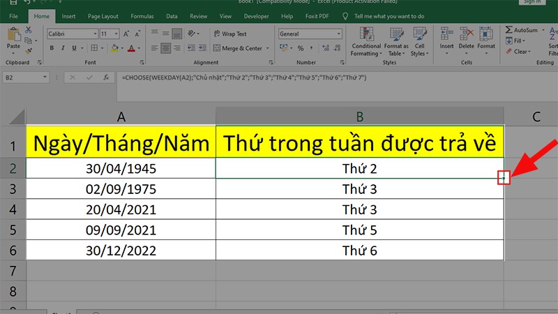 Nhấn giữ ô vuông nhỏ ở góc của ô vừa nhập hàm  Kéo xuống để áp dụng công thức cho các ô bên dưới