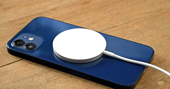 Tìm hiểu về việc Apple kích hoạt tính năng sạc ngược trên iPhone 12