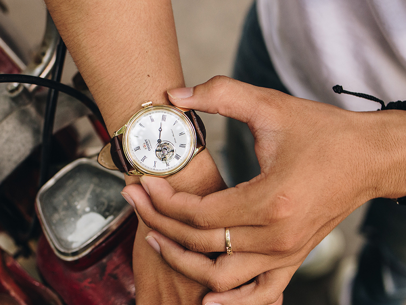 Orient Nam 43 mm Automatic có khóa cài từ thép không gỉ 