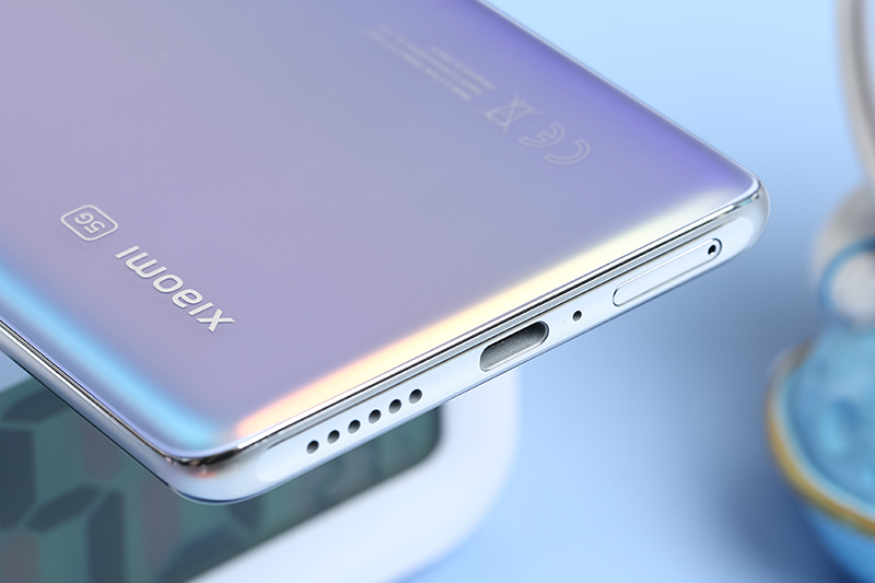 Dung lượng pin khổng lồ cho bạn sử dụng cả ng&agrave;y d&agrave;i